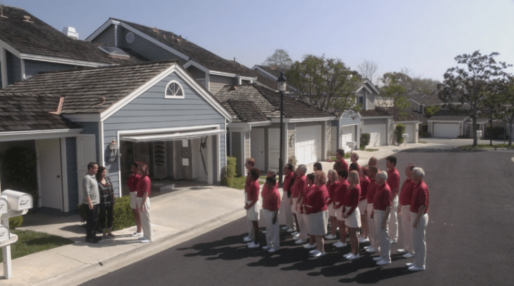 The Neighbors s01e01