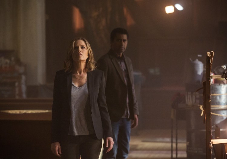 fear-the-walking-dead-episode-101-madison-dickens-travis-curtis-2-church-935