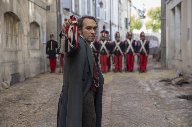 victor-hugo-ennemi-detat-image-episode-4-2048x1365